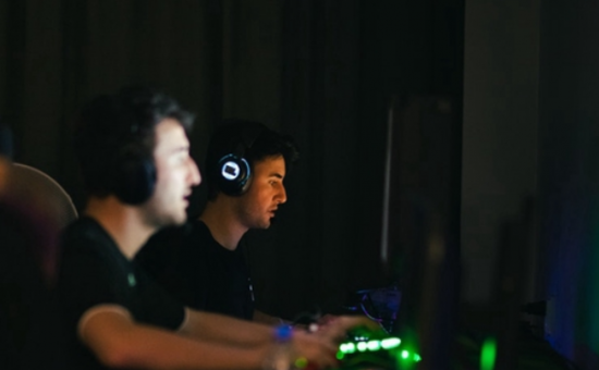 无畏契约荆刺圣骸直播盛典福利多多