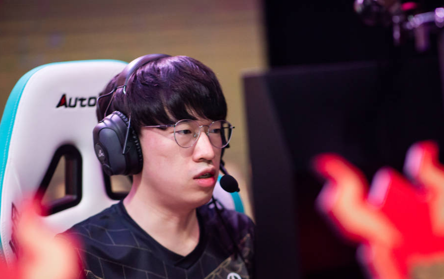 永劫无间英雄鸭联动新道具与镭射票活动开启